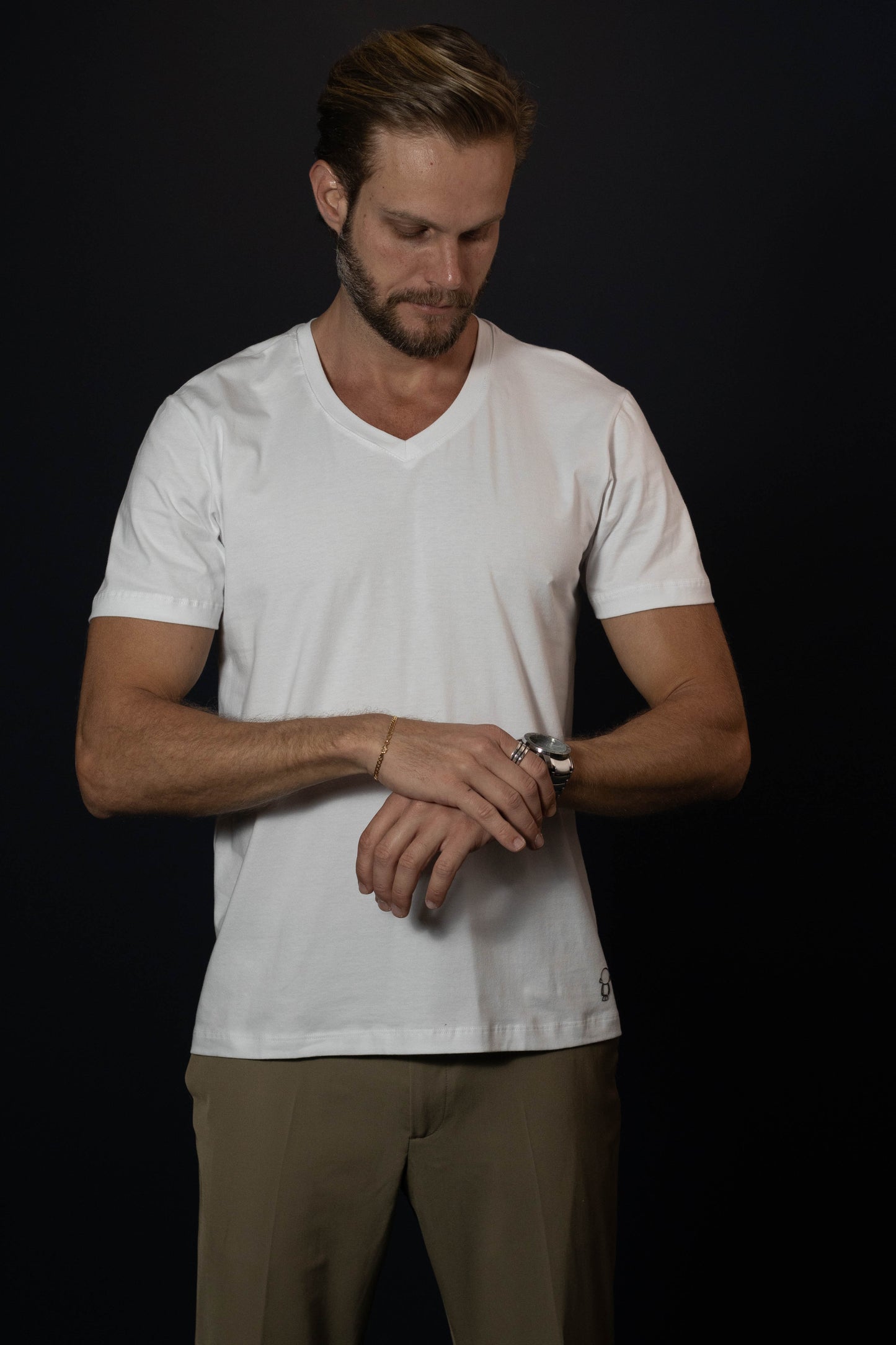 Camiseta Branca | V Basic Unny